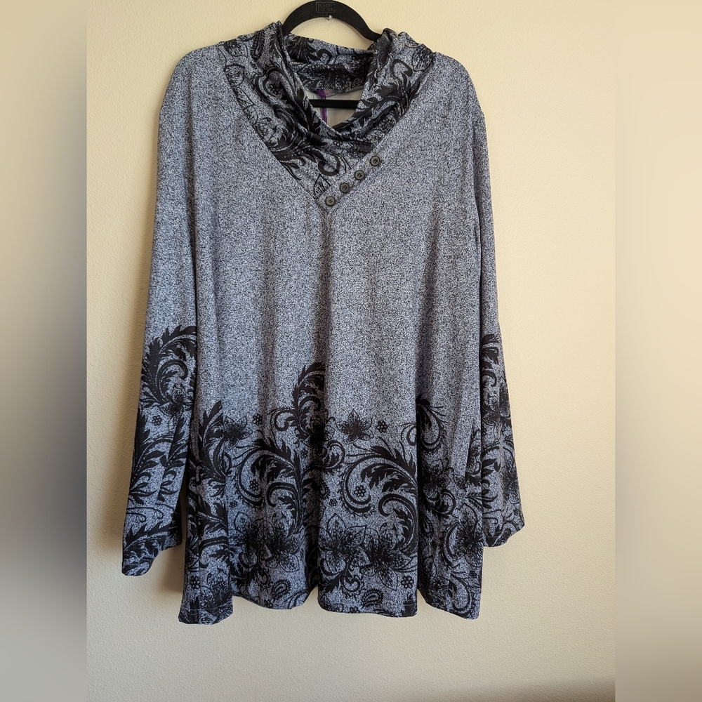 NWT Azalea By Firmiania Gray and Black Patterned Cowl Neck Top Size 4X